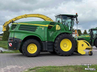 Ensileuse automotrice John Deere 8400 HAKSELAAR