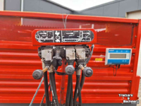 Distributeur de fourrage en bloc Schuitemaker Amigo 40-S NL Blokkenwagen