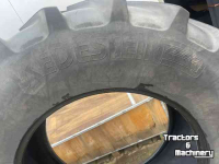 Roues, Pneus, Jantes, Barillets Jumelage Vredestein 520x85R38 traction