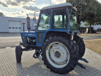 Tracteur Ford 5600 supercab