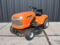 Tracteur Tondeuse Autoporté Husqvarna LT131 zitmaaier maaitrekker gazonmaaier