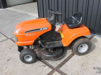 Tracteur Tondeuse Autoporté Husqvarna LT131 zitmaaier maaitrekker gazonmaaier