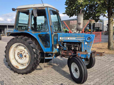 Tracteur Ford 5600 supercab