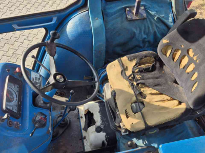 Tracteur Ford 5600 supercab