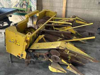 Maisbec New Holland 6-rijige maisbek