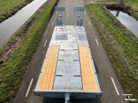 Semi-remorque surbaissé VGM Robson 14 oprijwagen oprijkar dieplader machine transporter