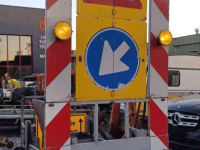 Autres équipements pour rue, entretien des accotements et des fossés  Verkeersactiebord / Afzettingsbord