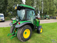 Tracteur pour vignes et vergers John Deere 3039R