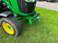 Tracteur pour vignes et vergers John Deere 3039R