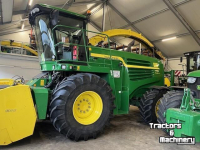 Ensileuse automotrice John Deere 7780