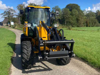 Chargeuse sur pneus JCB 409