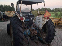 Tracteurs anciens Ford 4000 met voorlader