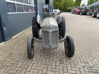 Tracteur Massey Ferguson TEF
