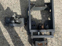 Autres tracteurs et accessoires Valtra Q series trekhaakframe incl. K80 koppeling
