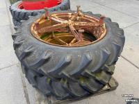 Roues, Pneus, Jantes, Barillets Jumelage  Dubbellucht 13.6 R38    5 ster molcon
