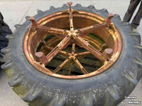 Roues, Pneus, Jantes, Barillets Jumelage  Dubbellucht 13.6 R38    5 ster molcon