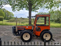 Tracteur pour vignes et vergers Holder A550