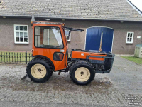 Tracteur pour vignes et vergers Holder A550