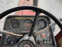 Tracteur International 585 xl