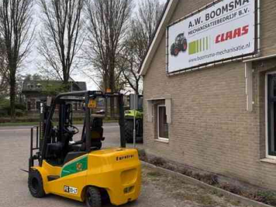 Chariot élévateur Eurotrac FE 30 LT