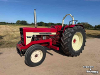 Tracteur International 946