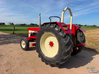 Tracteur International 946
