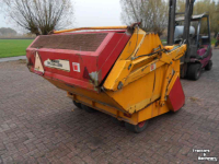 Balayeur STH gazonveegmachine