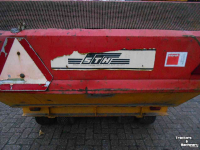 Balayeur STH gazonveegmachine