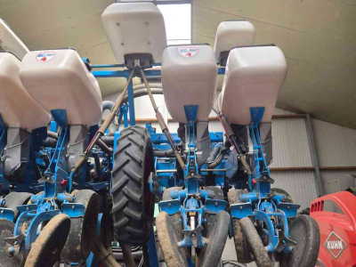 Semoir Monosem Maïszaaimachine NG4 Plus 12 rijen