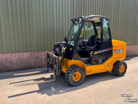 Chariot élévateur JCB 35-26 4x4