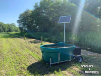 Auge à l&#8216;énergie solaire Suevia Suevia Solar weidedrinkbak 1000 liter , met oppervlaktepomp