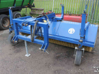 Balayeur AP VHZ2750 HH LW3 veegmachine rolbezem rolveger met opvangbak