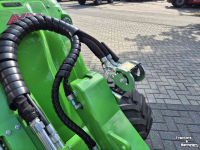 Chargeuse sur pneus Avant 735i