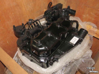 Pièces d‘occasion pour tracteurs Iveco complete Nieuwe IVECO motor 8035 3cil