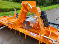Herse rotative Falc Fox 3000 rotorkopeg met pakkerrol packerwals