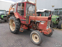 Tracteur International 845 xl