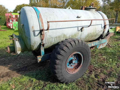 Autres matériel d´irrigation et accessoires  Watertank, waterwagen 2600 l. Diversen