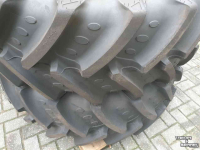 Roues, Pneus, Jantes, Barillets Jumelage  Voor 420/70-R28 Achter 520/70-R38