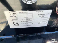 Chargeuse sur pneus Giant G2500 HD