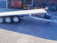 Remorque automobile jusqu’ à 3500 Kg  machine transporter