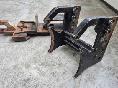 Autres tracteurs et accessoires Massey Ferguson Cramer Trekhaakframe met onderbrug en zwaaihaak MF
