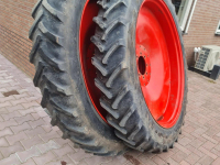 Tracteur Fendt VERPLEGINGSWIELEN 300/95R52