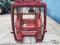 Pièces d‘occasion pour tracteurs International kaal cabine frame van een 845XL, 4 cilinder XL cabine met korte poken