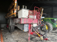 Pulvérisateur porté Agrifac 5839