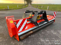 Rotobroyeur Kubota SE6320    3,20 MTR DUO klepelmaaier , front klepel maaier