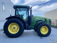 Tracteur John Deere 8260R
