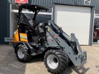 Chargeuse sur pneus Giant G 2200 E Shovel Kniklader