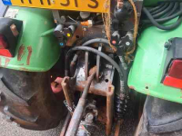 Tracteur pour vignes et vergers Fendt 260 v