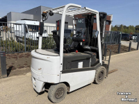 Chariot élévateur Unicarriers 1QL25Q HEFTRUCK ELEKTRISCH