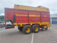Autochargeuse Schuitemaker Rapide 135 V opraapdoseerwagen
